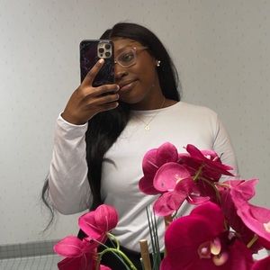 Meet your Posher, Cara